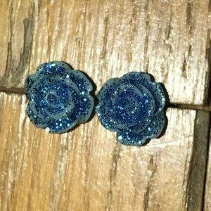 Blue Rose Sparkling earrings